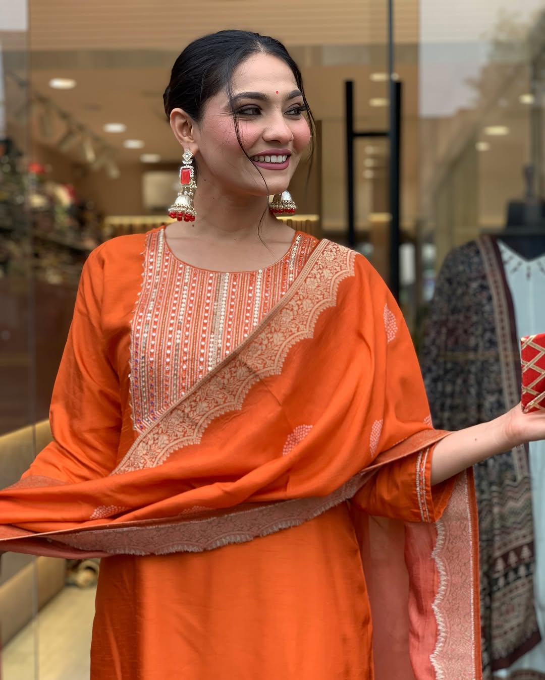 Elegant Dupatta Sets for Every Occasion