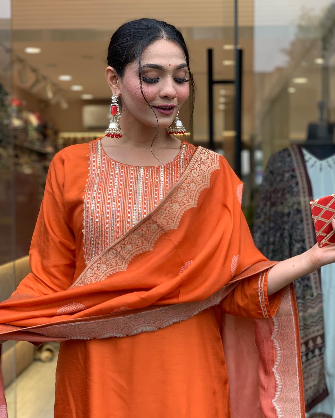 Elegant Dupatta Sets for Every Occasion