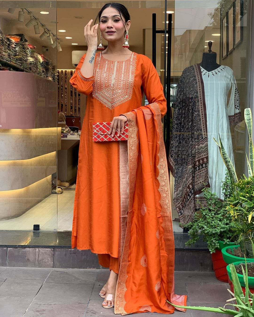 Elegant Dupatta Sets for Every Occasion