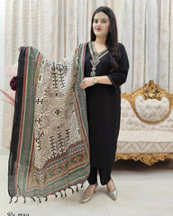 Suitkar, Black Kurta and pant set