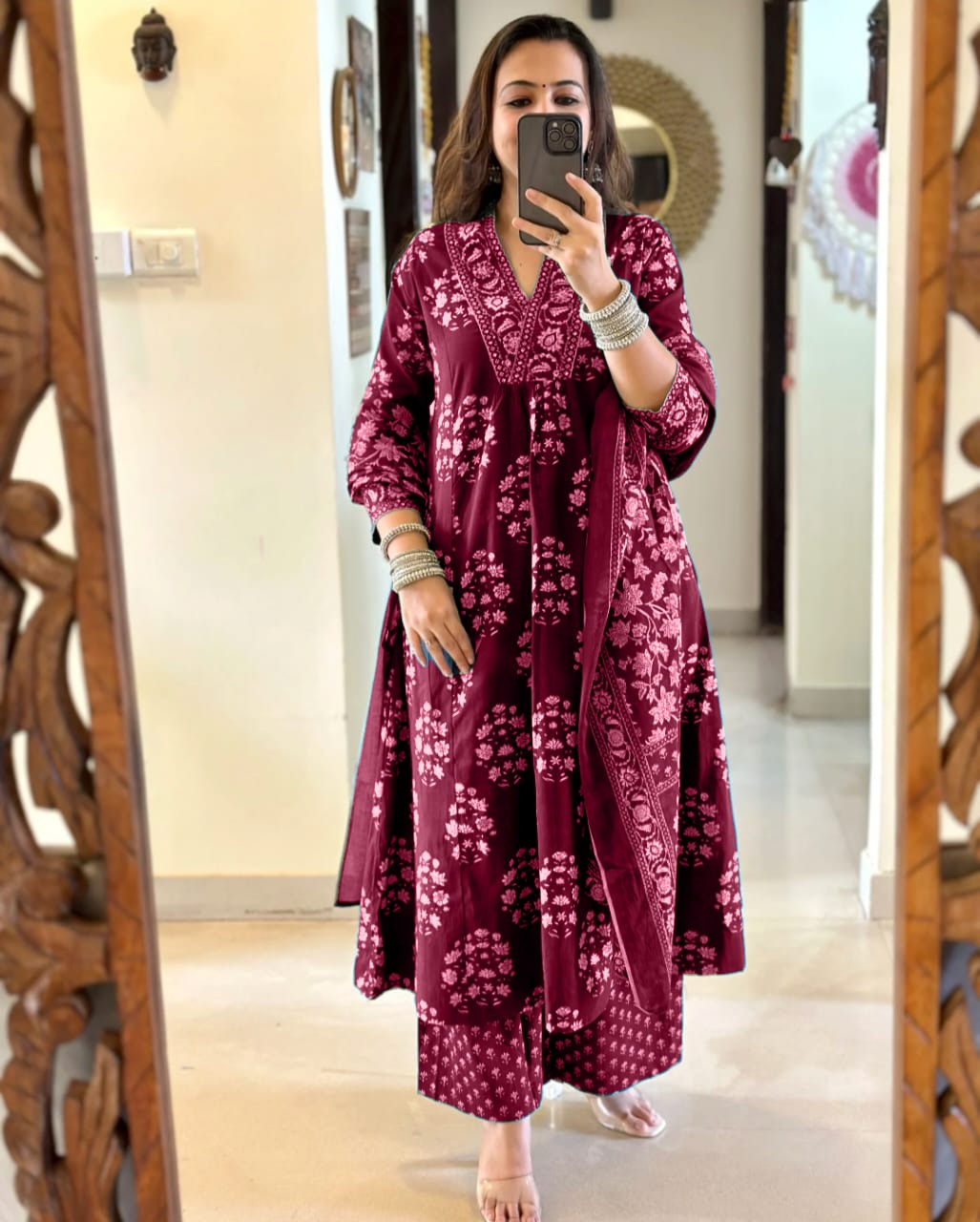 Suitkar, Wine anarkali set