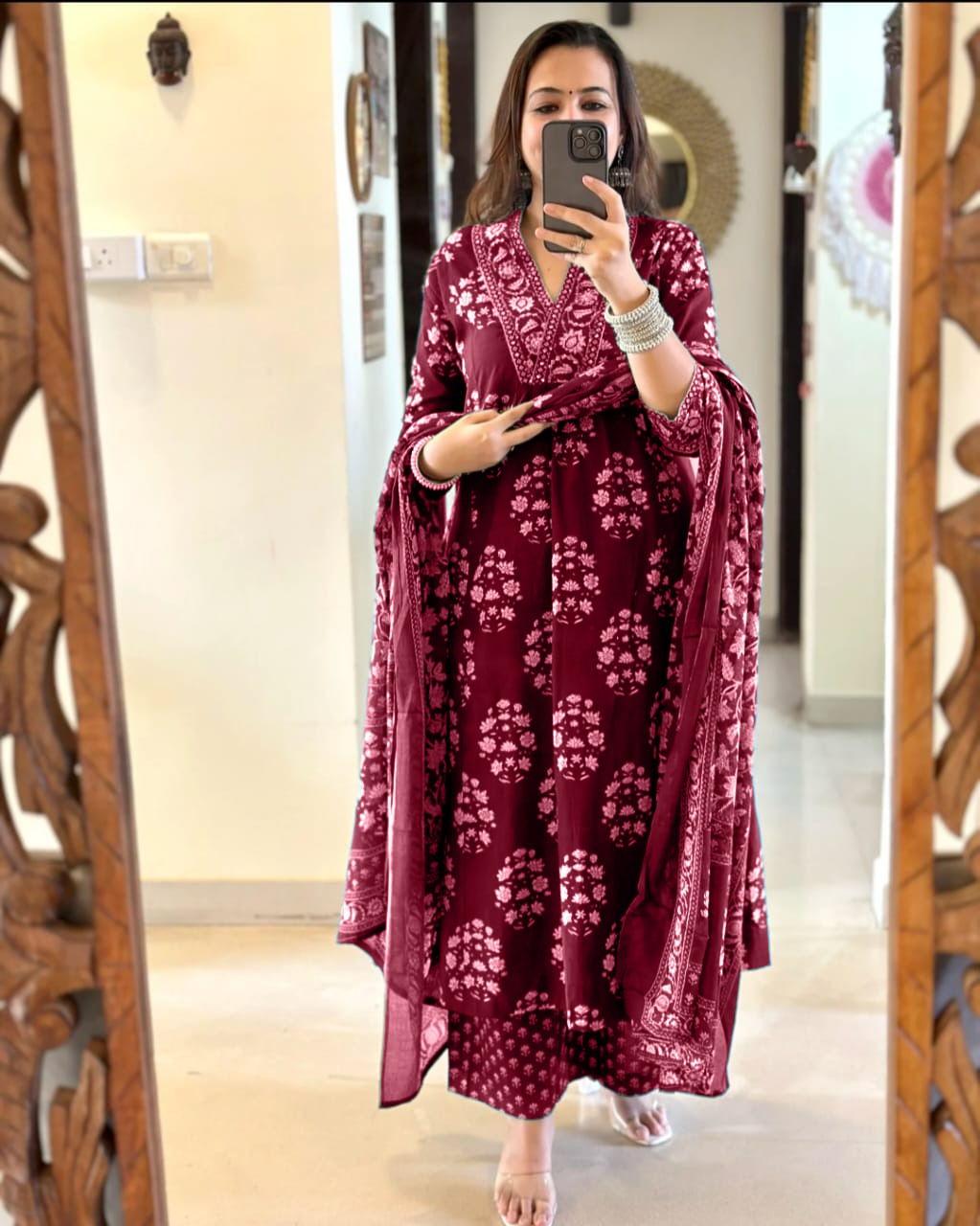 Suitkar, Wine anarkali set